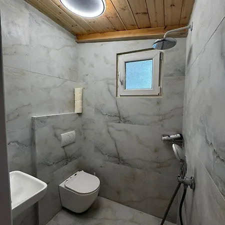 17 Villa